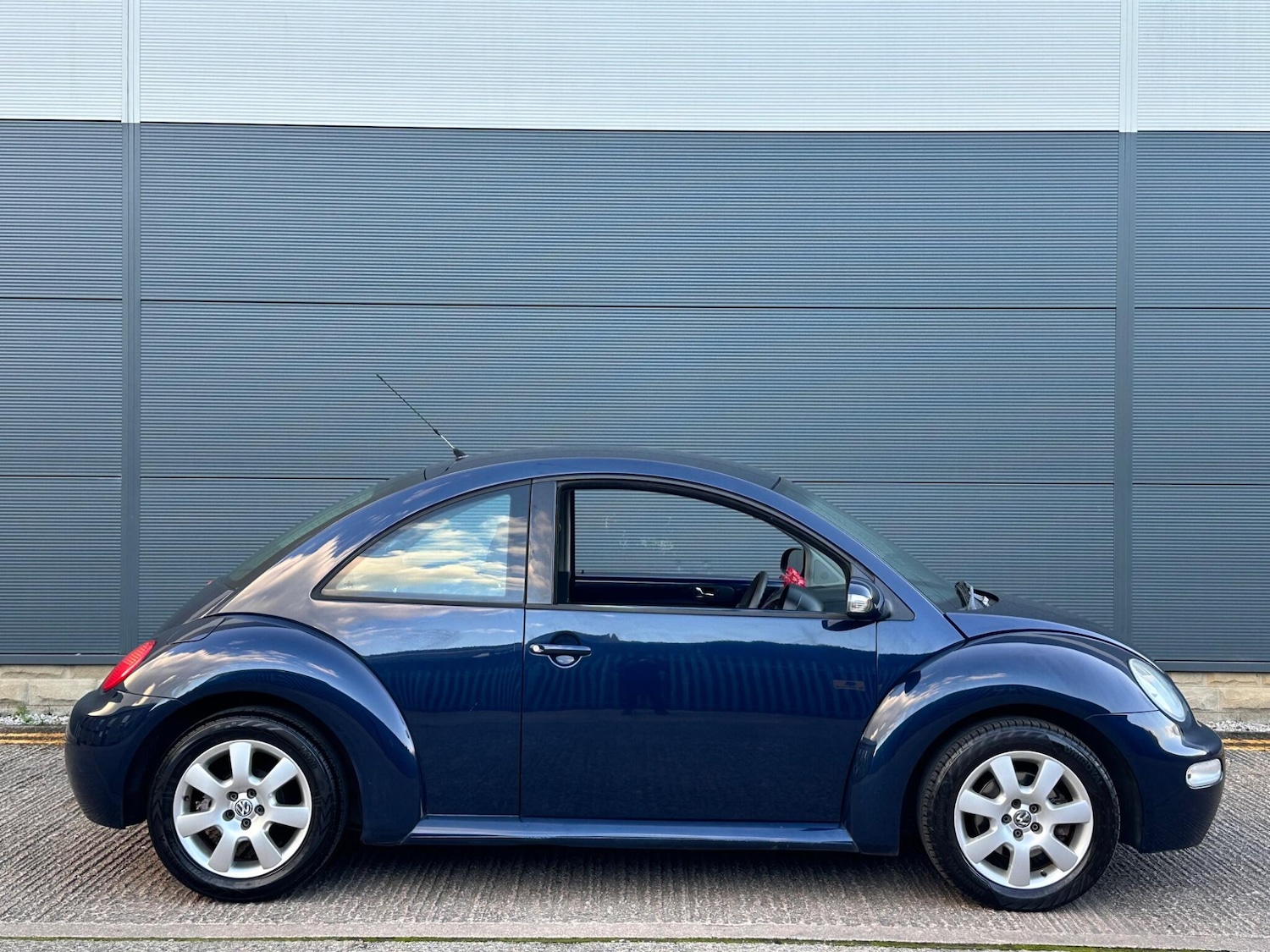 Used Volkswagen Beetle 2006 for sale - 76484734: Photo 9
