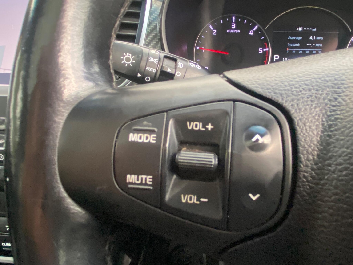 Used Kia Carens 2017 for sale - 76850285: Photo 28