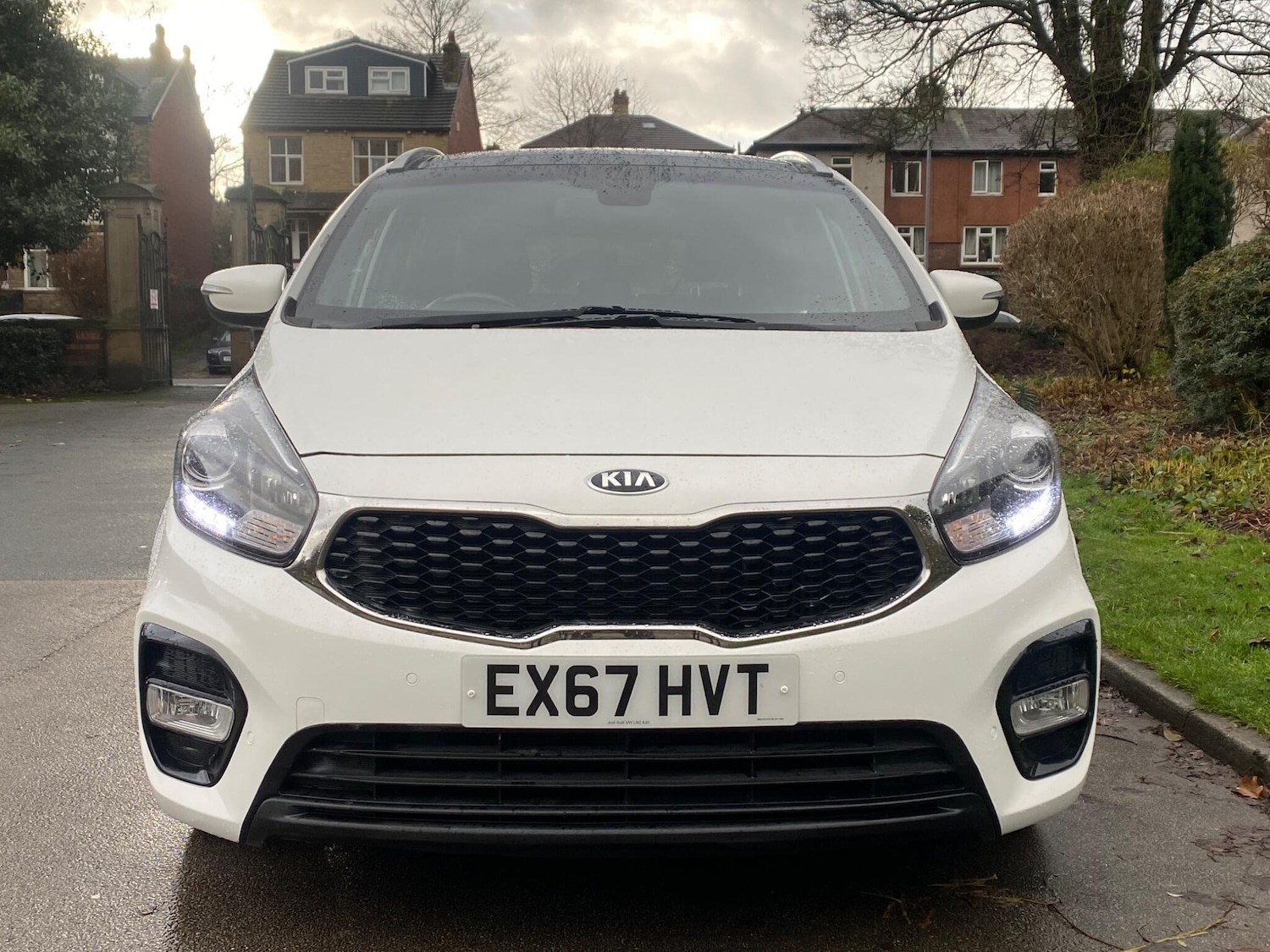 Used Kia Carens 2017 for sale - 76850285: Photo 3