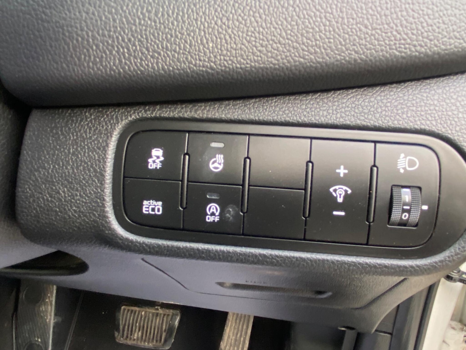 Used Kia Carens 2017 for sale - 76850285: Photo 32