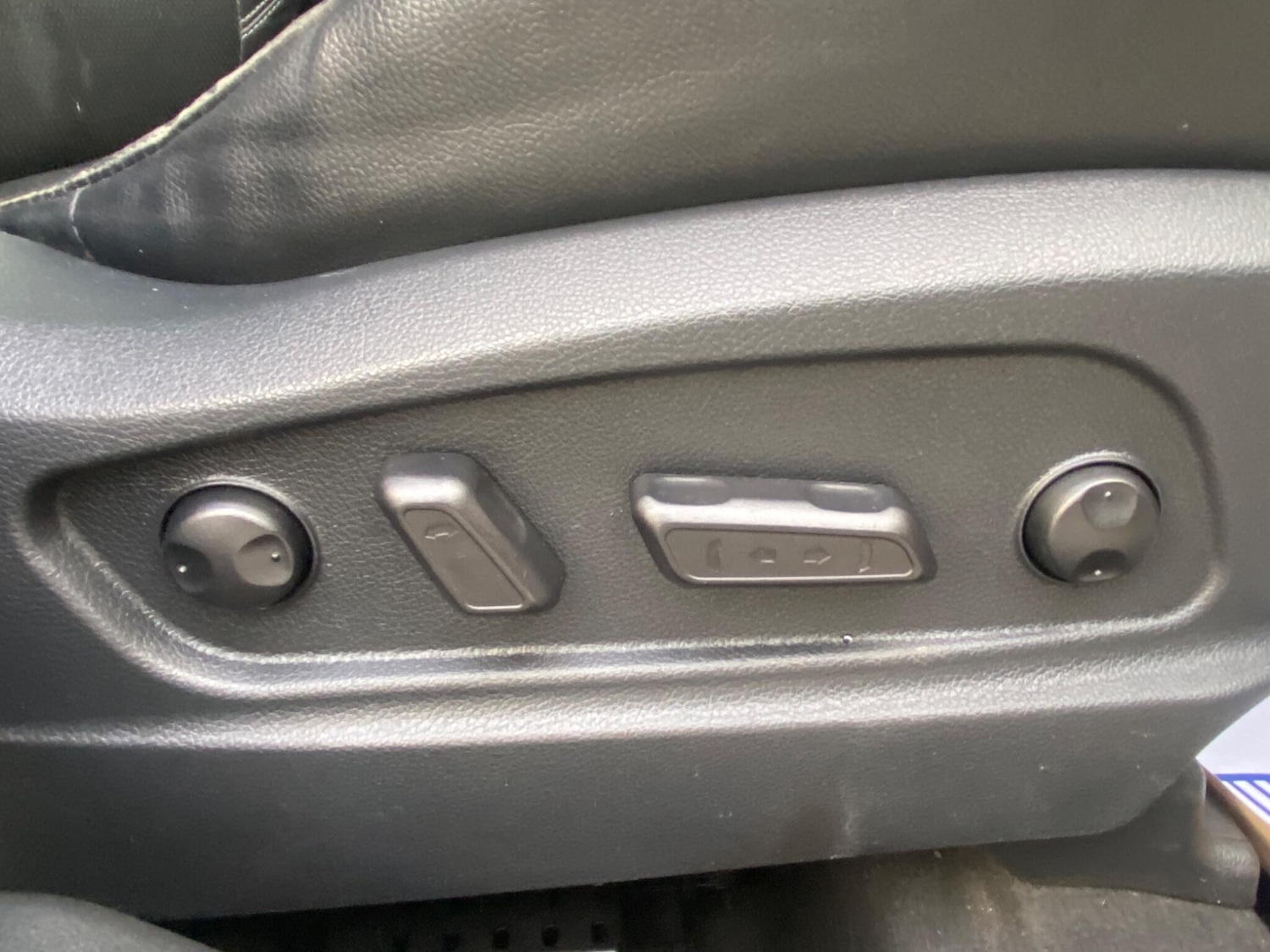 Used Kia Carens 2017 for sale - 76850285: Photo 33