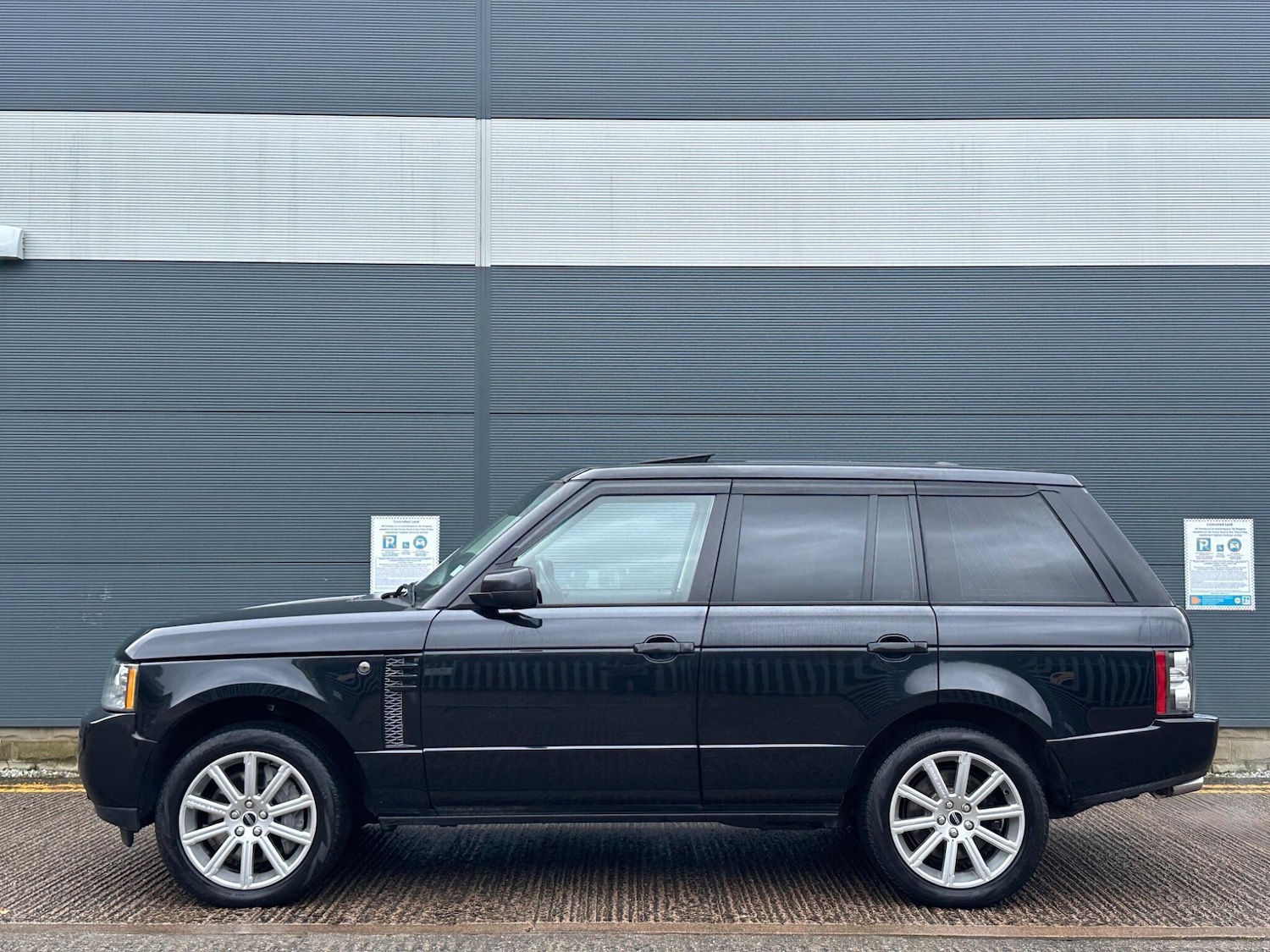 Used Land Rover Range Rover 2011 for sale - 77376204: Photo 11