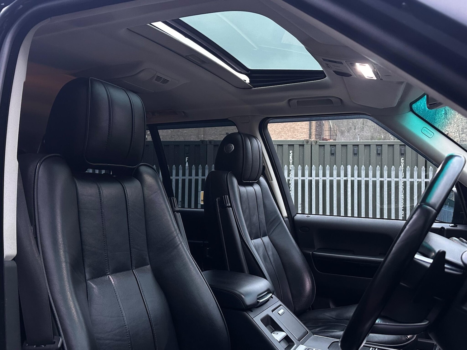 Used Land Rover Range Rover 2011 for sale - 77376204: Photo 19