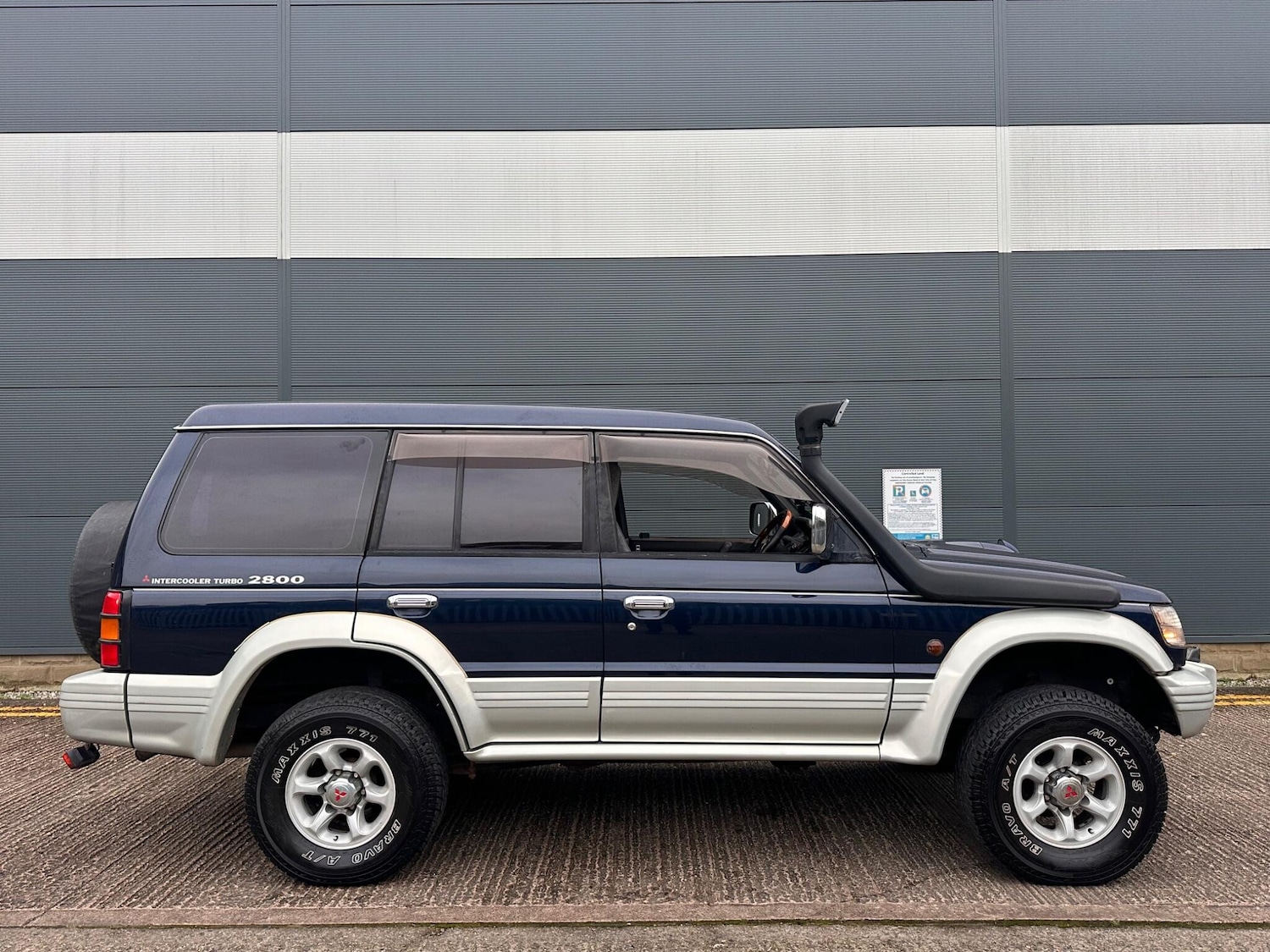 Used Mitsubishi Pajero 2003 for sale - 77049829: Photo 14