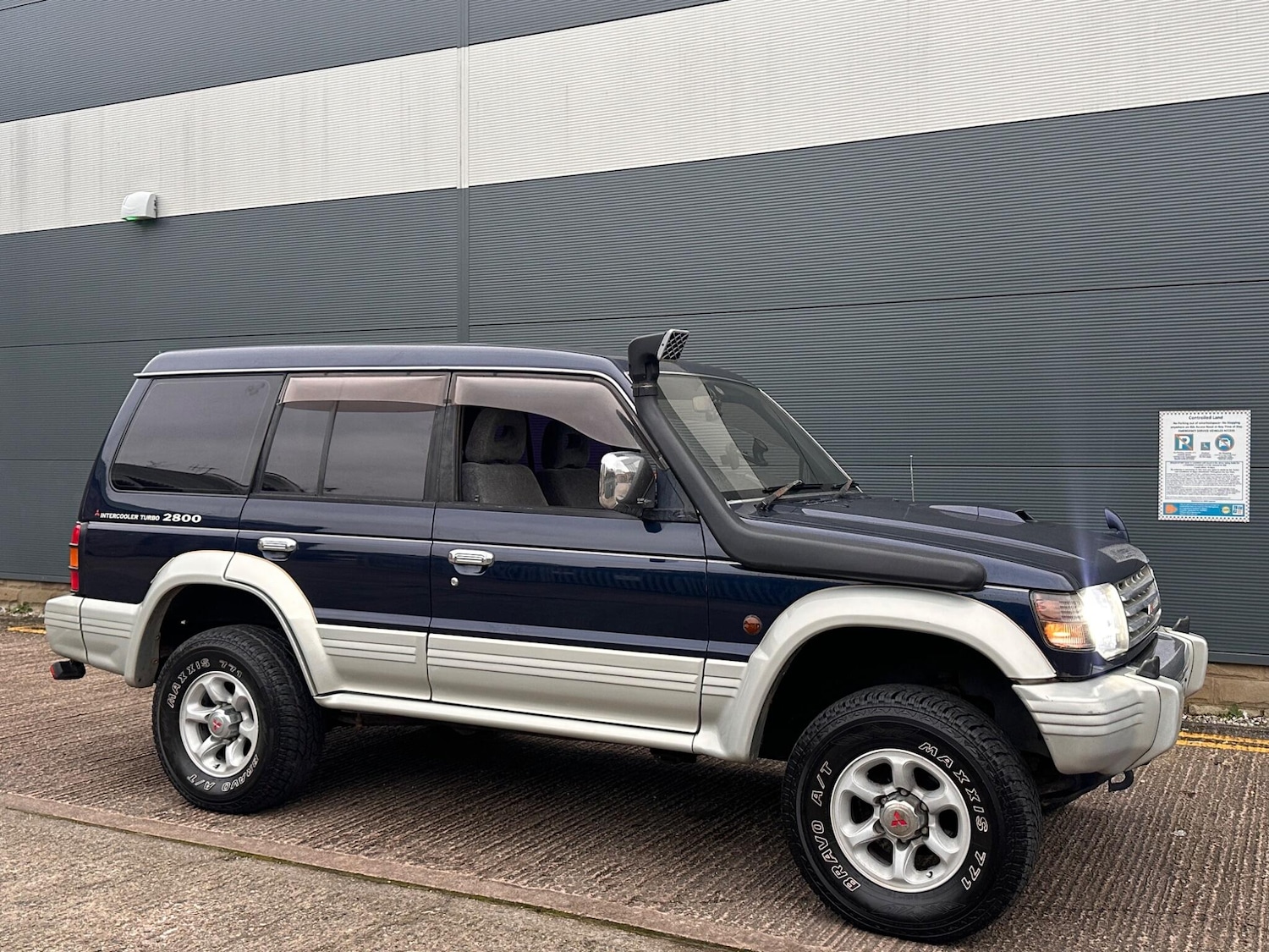 Used Mitsubishi Pajero 2003 for sale - 77049829: Photo 15