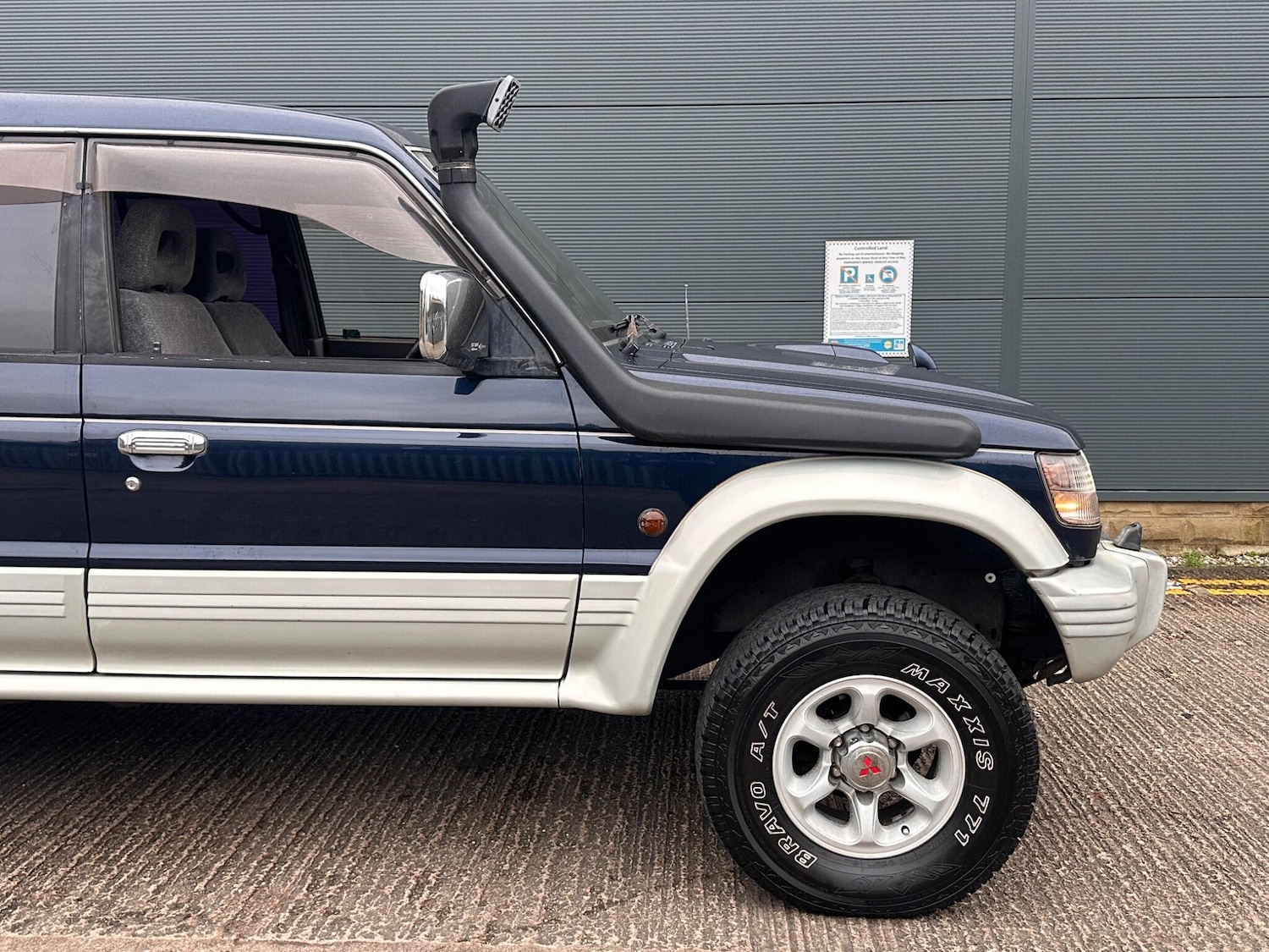 Used Mitsubishi Pajero 2003 for sale - 77049829: Photo 16