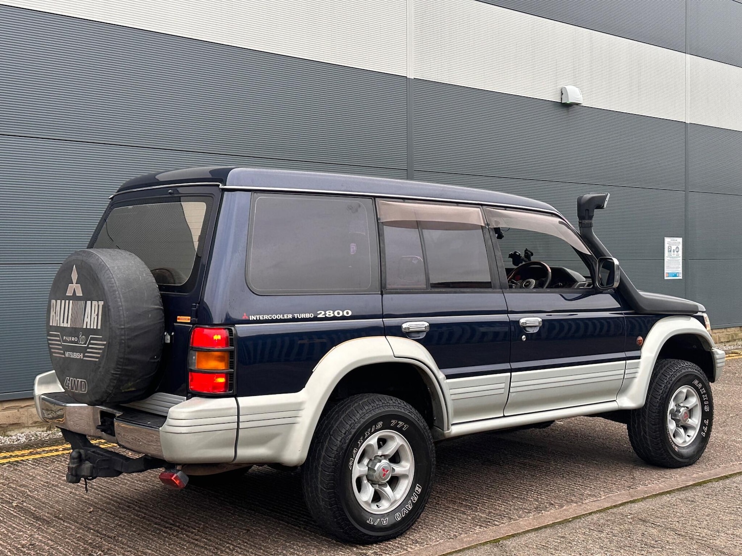 Used Mitsubishi Pajero 2003 for sale - 77049829: Photo 17