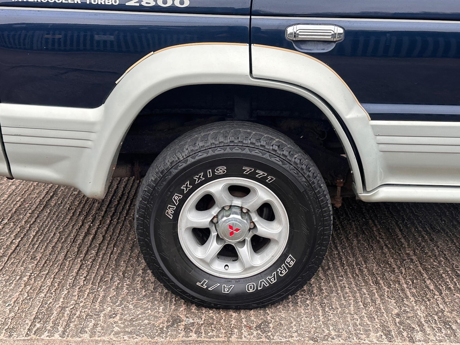 Used Mitsubishi Pajero 2003 for sale - 77049829: Photo 23