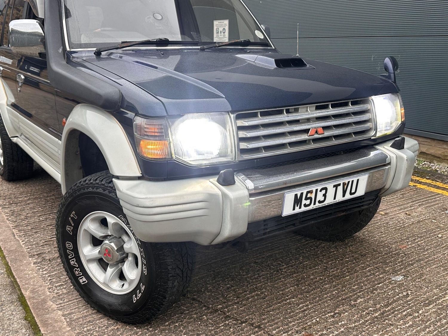 Used Mitsubishi Pajero 2003 for sale - 77049829: Photo 8