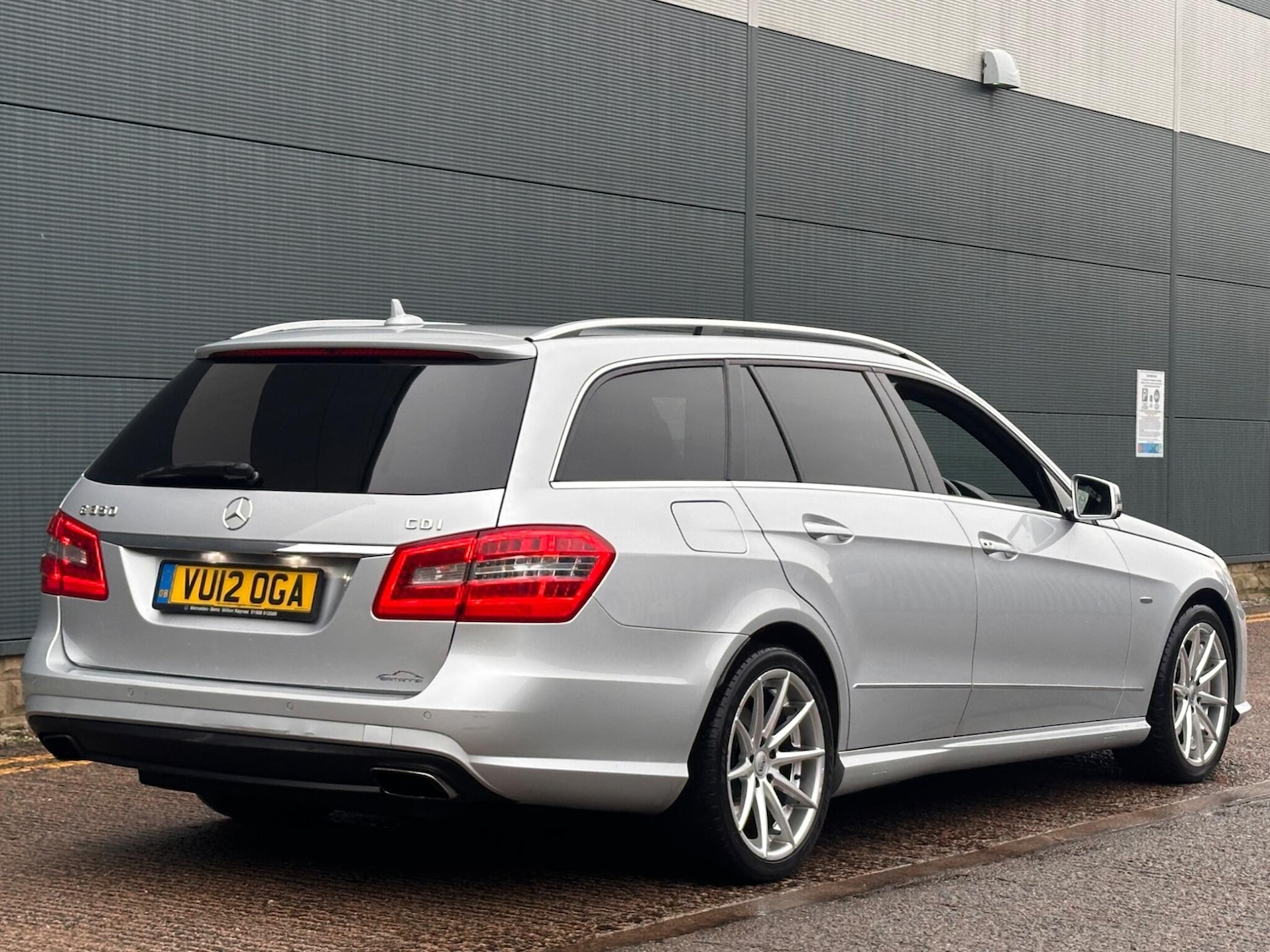 Used Mercedes-Benz E Class 2012 for sale - 77215974: Photo 19