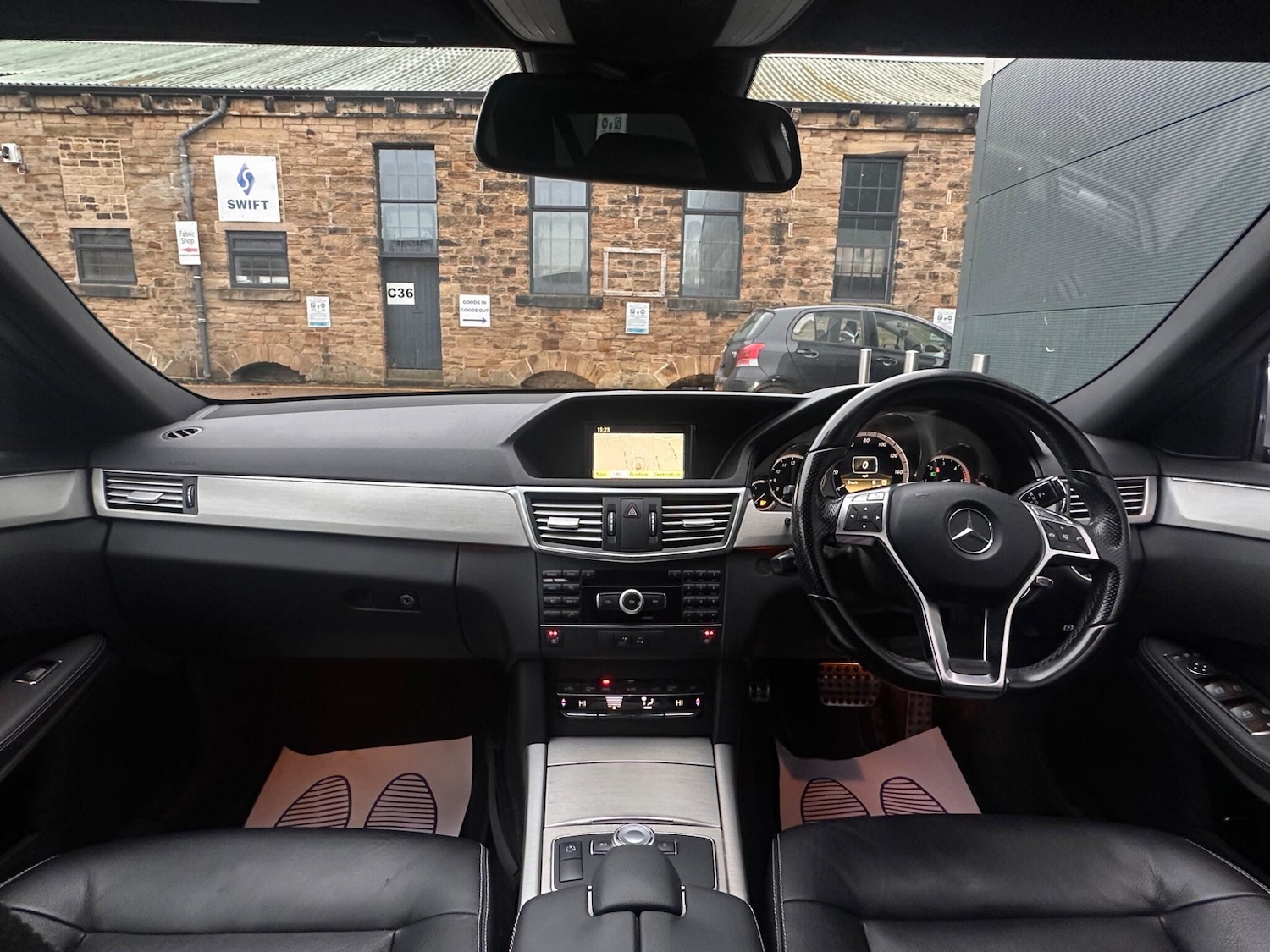 Used Mercedes-Benz E Class 2012 for sale - 77215974: Photo 22