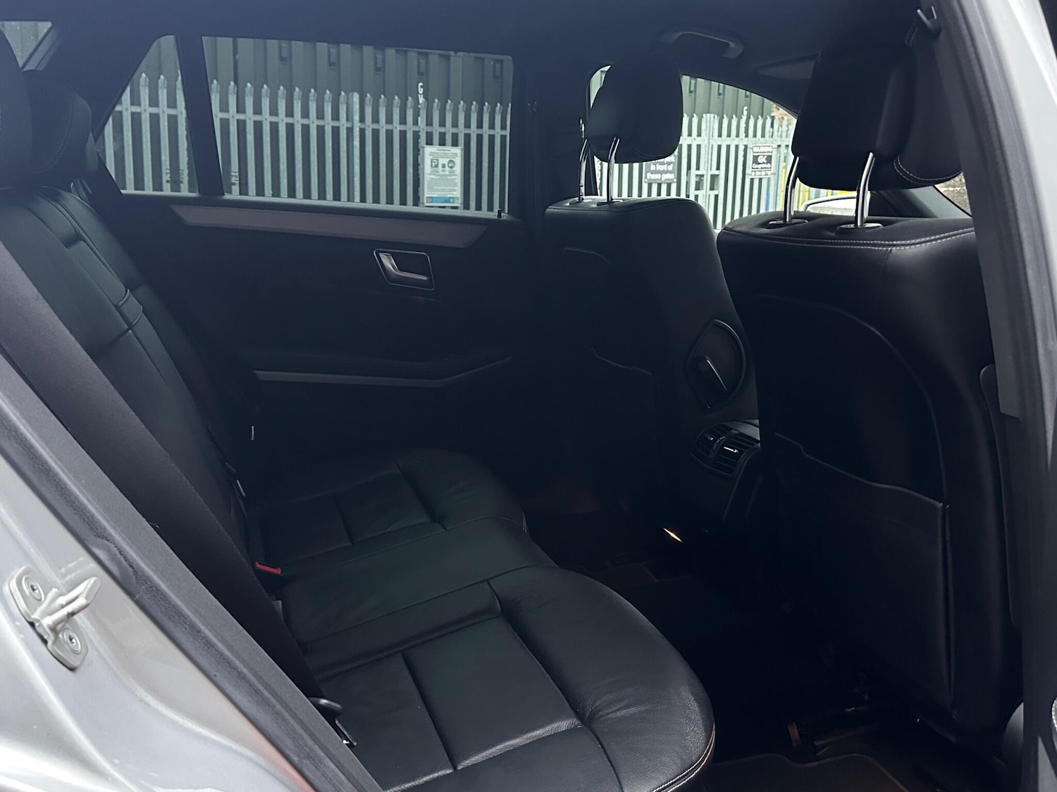 Used Mercedes-Benz E Class 2012 for sale - 77215974: Photo 26