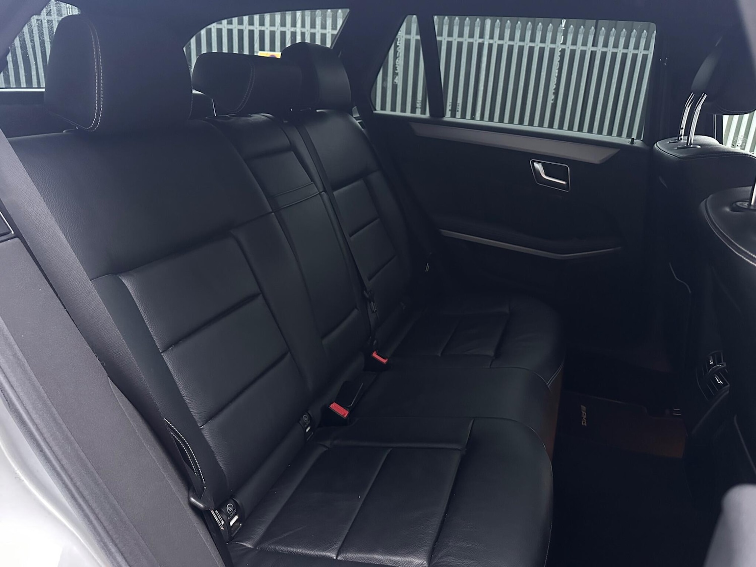 Used Mercedes-Benz E Class 2012 for sale - 77215974: Photo 28