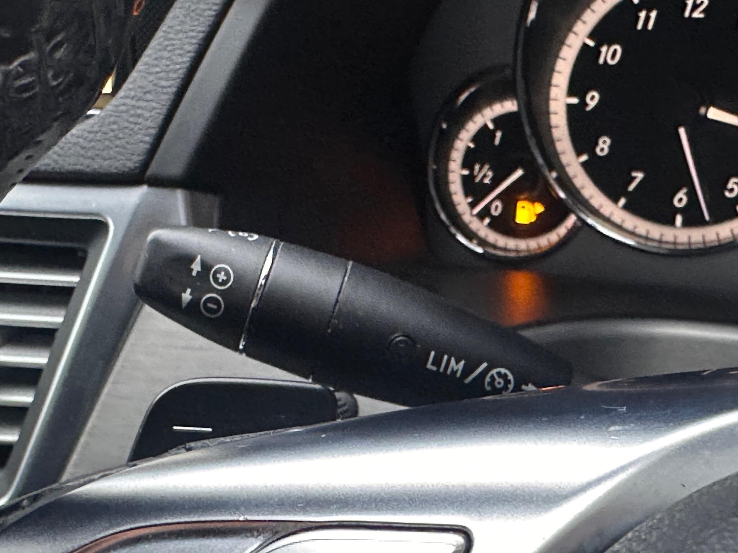 Used Mercedes-Benz E Class 2012 for sale - 77215974: Photo 32