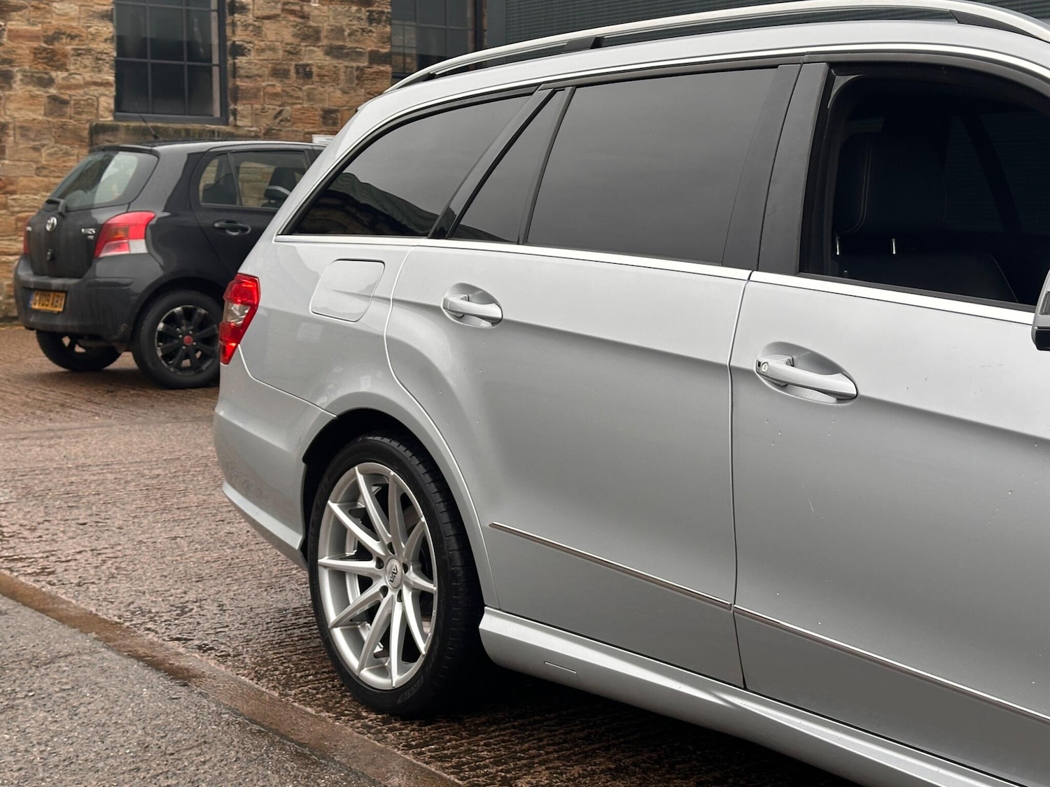 Used Mercedes-Benz E Class 2012 for sale - 77215974: Photo 4