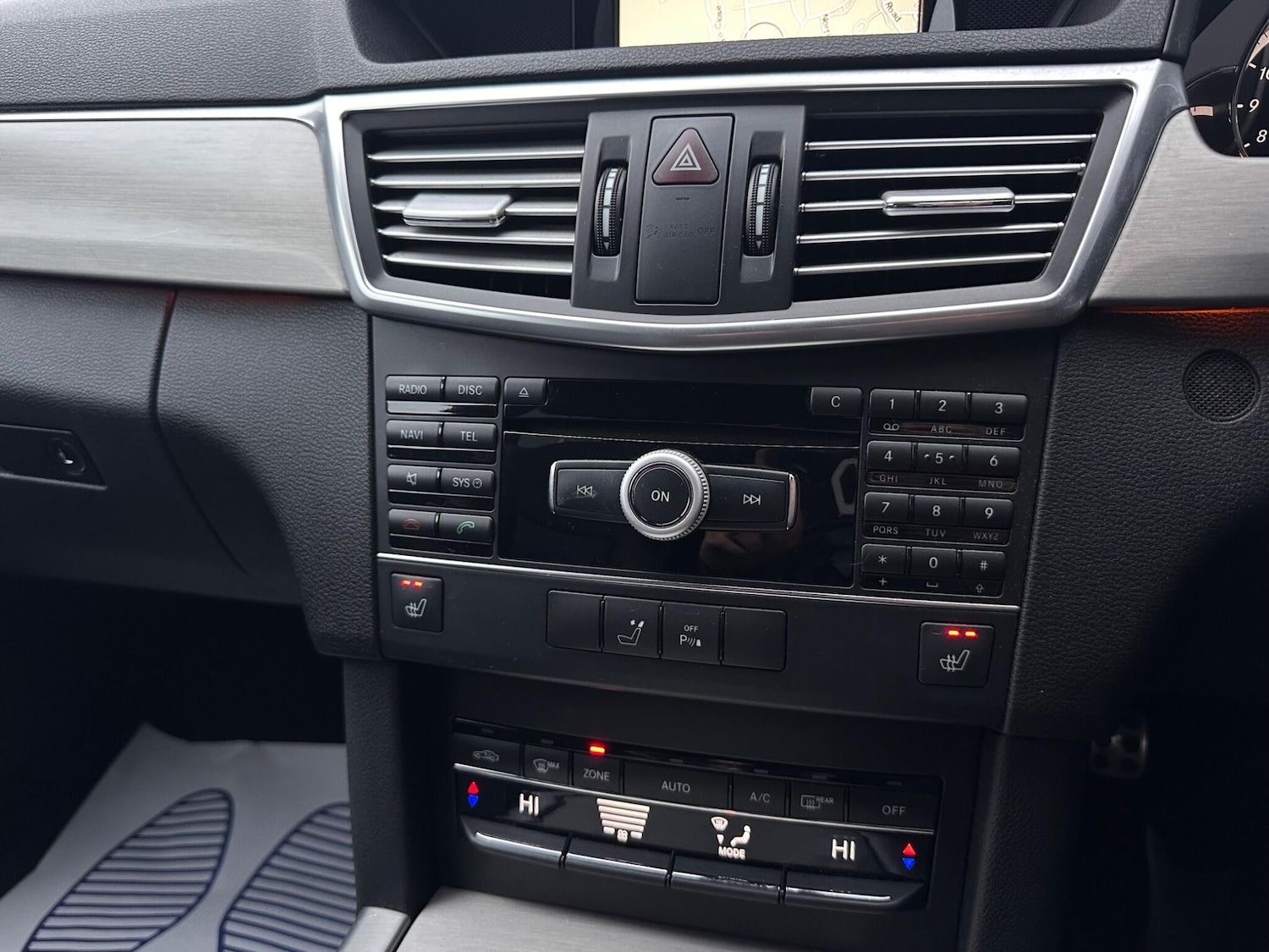 Used Mercedes-Benz E Class 2012 for sale - 77215974: Photo 40