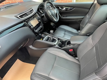 Used Nissan Qashqai 2016 for sale - 77812771: Photo