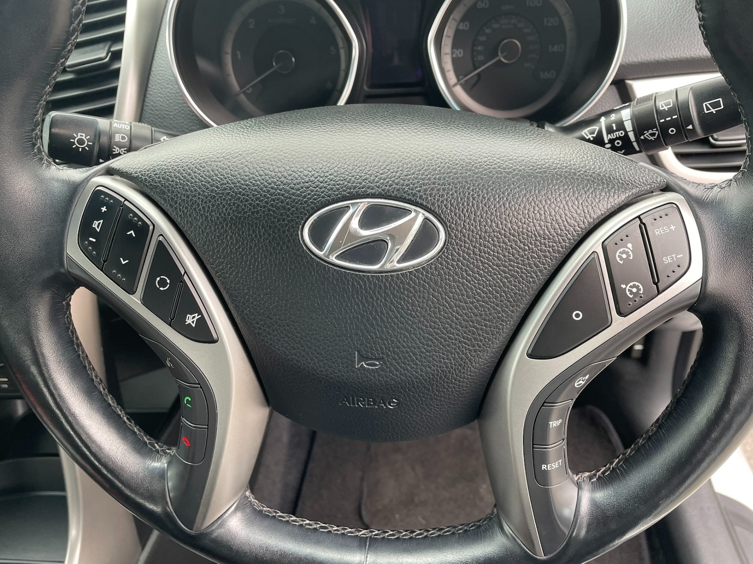 Used Hyundai i30 2015 for sale - 76036324: Photo 10