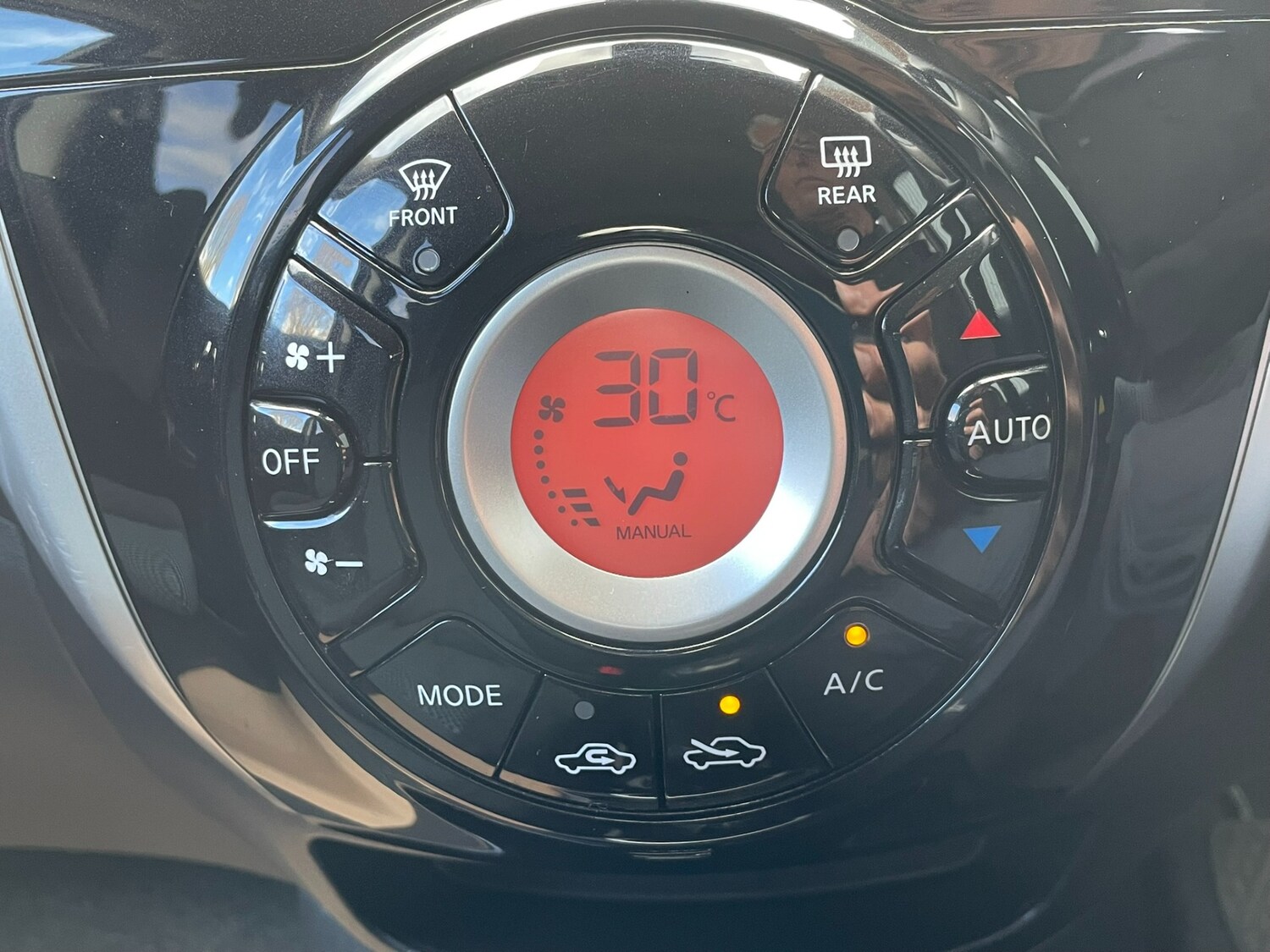 Used Nissan Note 2014 for sale - 77086136: Photo 13