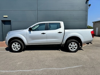 Used Nissan Navara 2023 for sale - 76553895: Photo