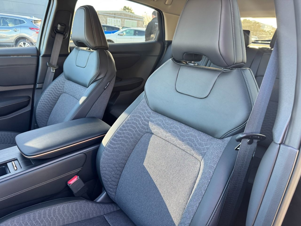 Used Nissan ARIYA 2025 for sale - 76785400: Photo 8