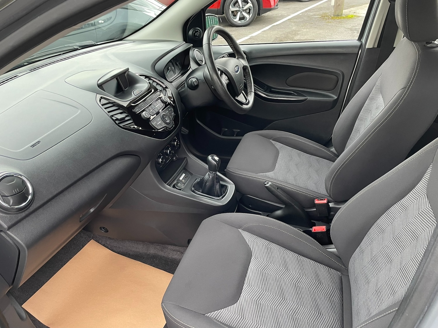 Used Ford Ka+ 2017 for sale - 76130376: Photo 4