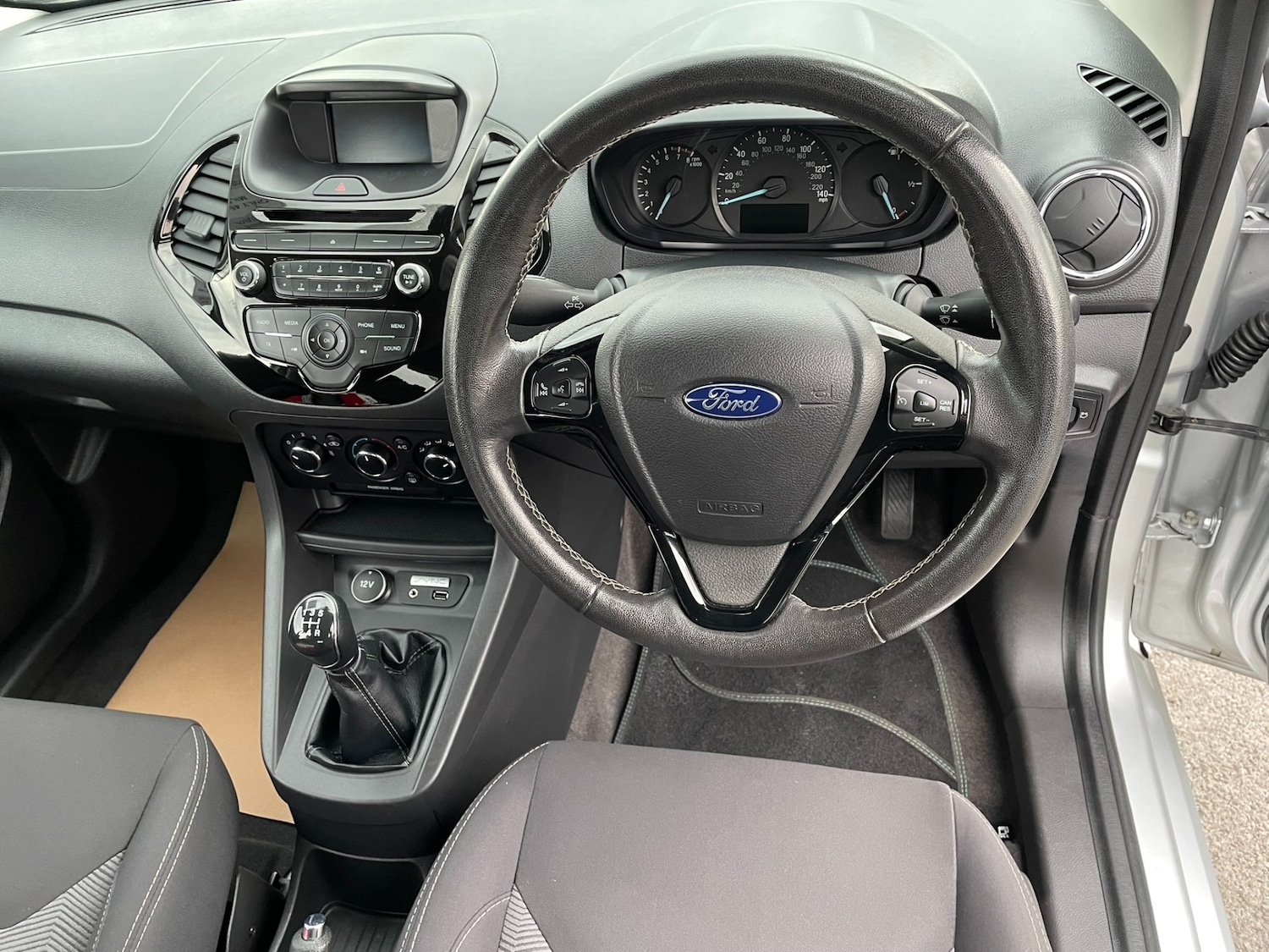 Used Ford Ka+ 2017 for sale - 76130376: Photo 9