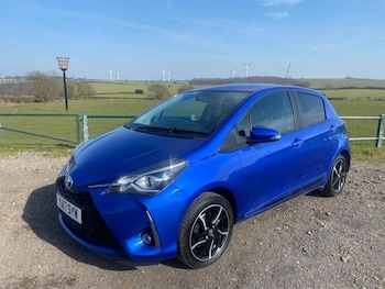 Used Toyota Yaris 2017 for sale - 76497426: Photo
