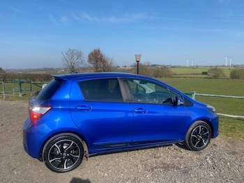 Used Toyota Yaris 2017 for sale - 76497426: Photo