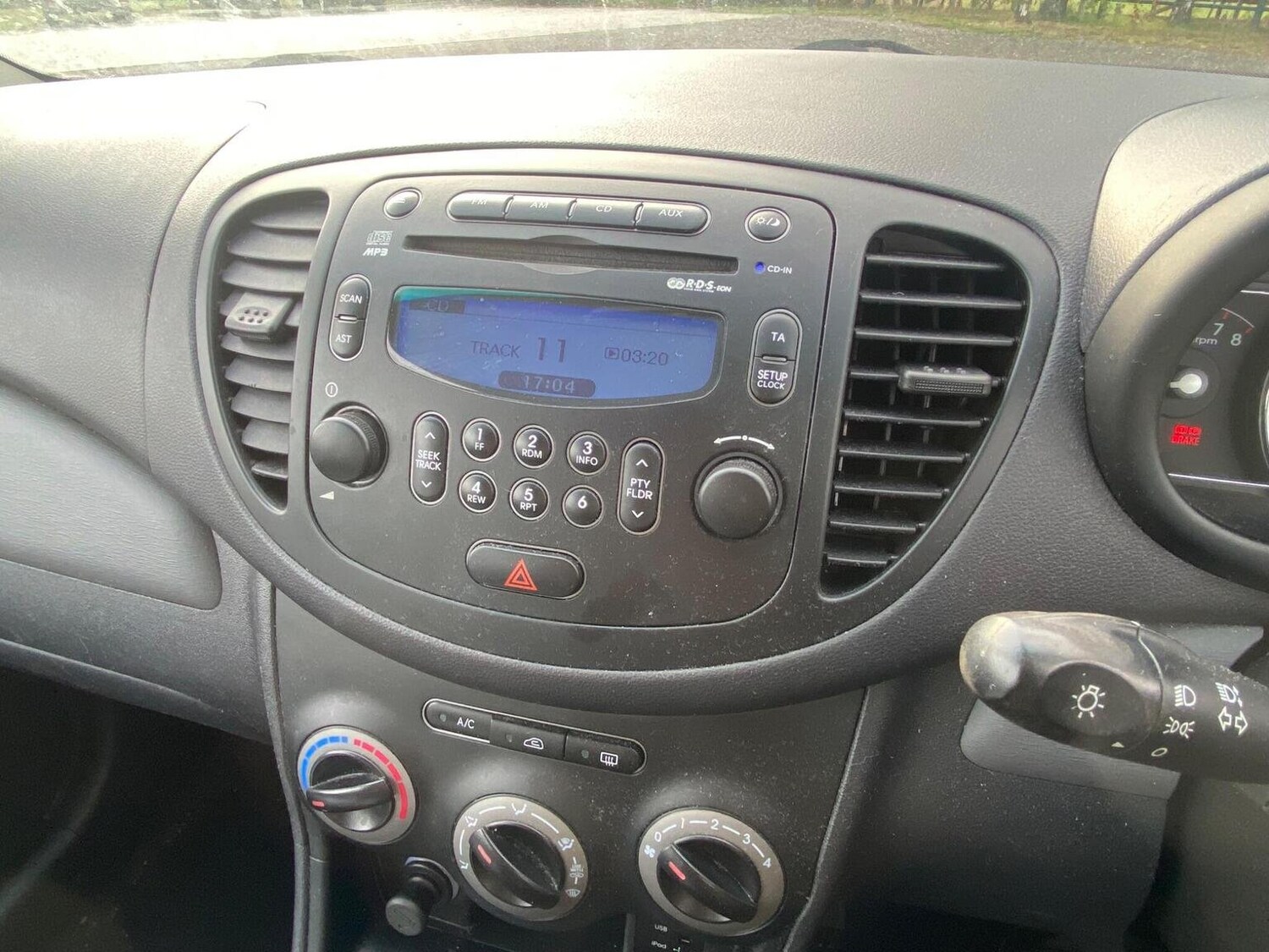 Used Hyundai i10 2012 for sale - 76497531: Photo 15