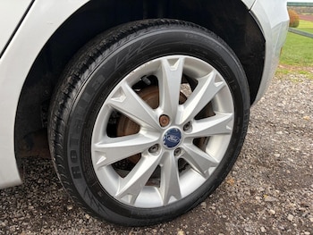 Used Ford Fiesta 2010 for sale - 76497571: Photo