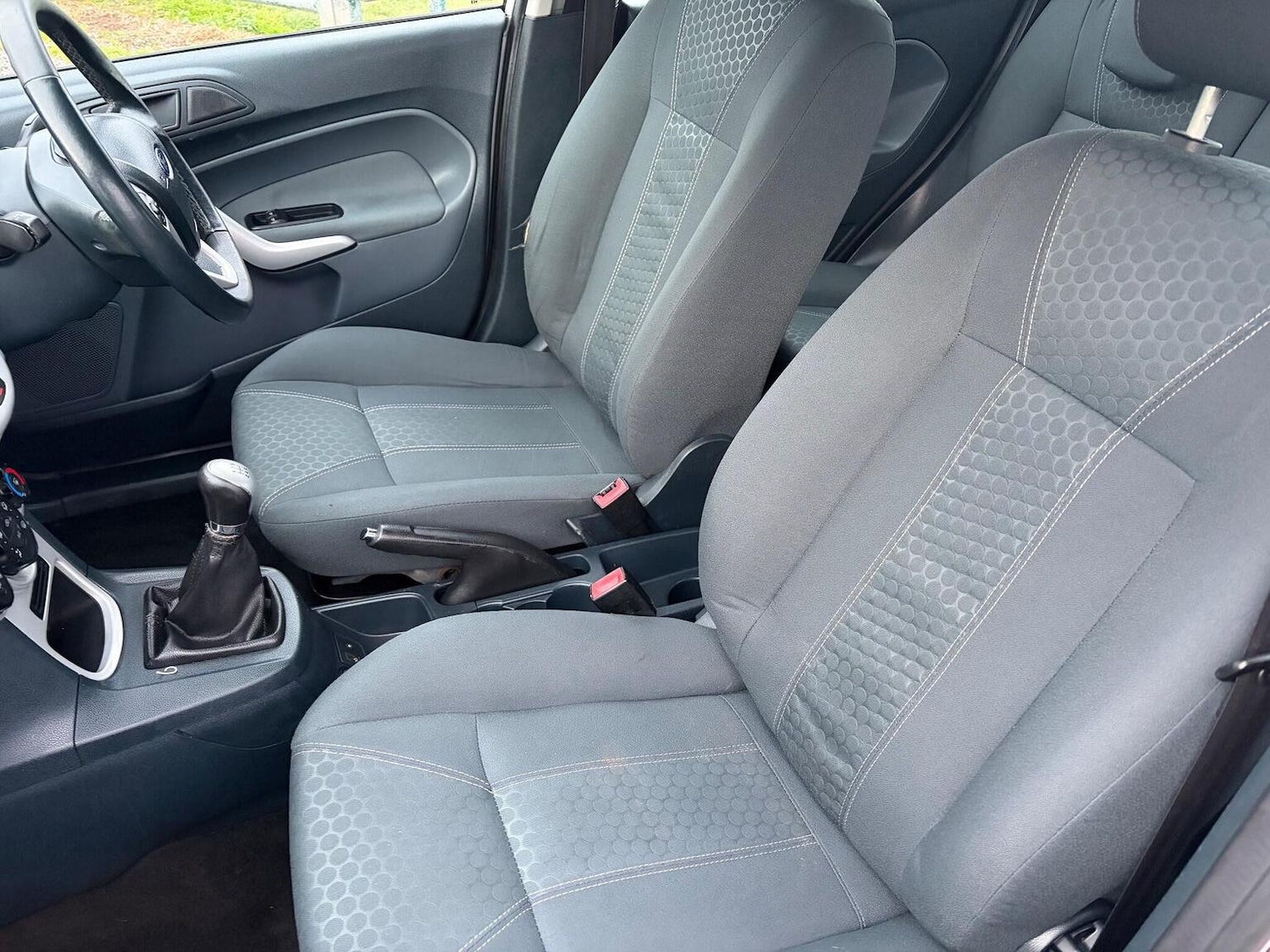 Used Ford Fiesta 2010 for sale - 76497571: Photo 6