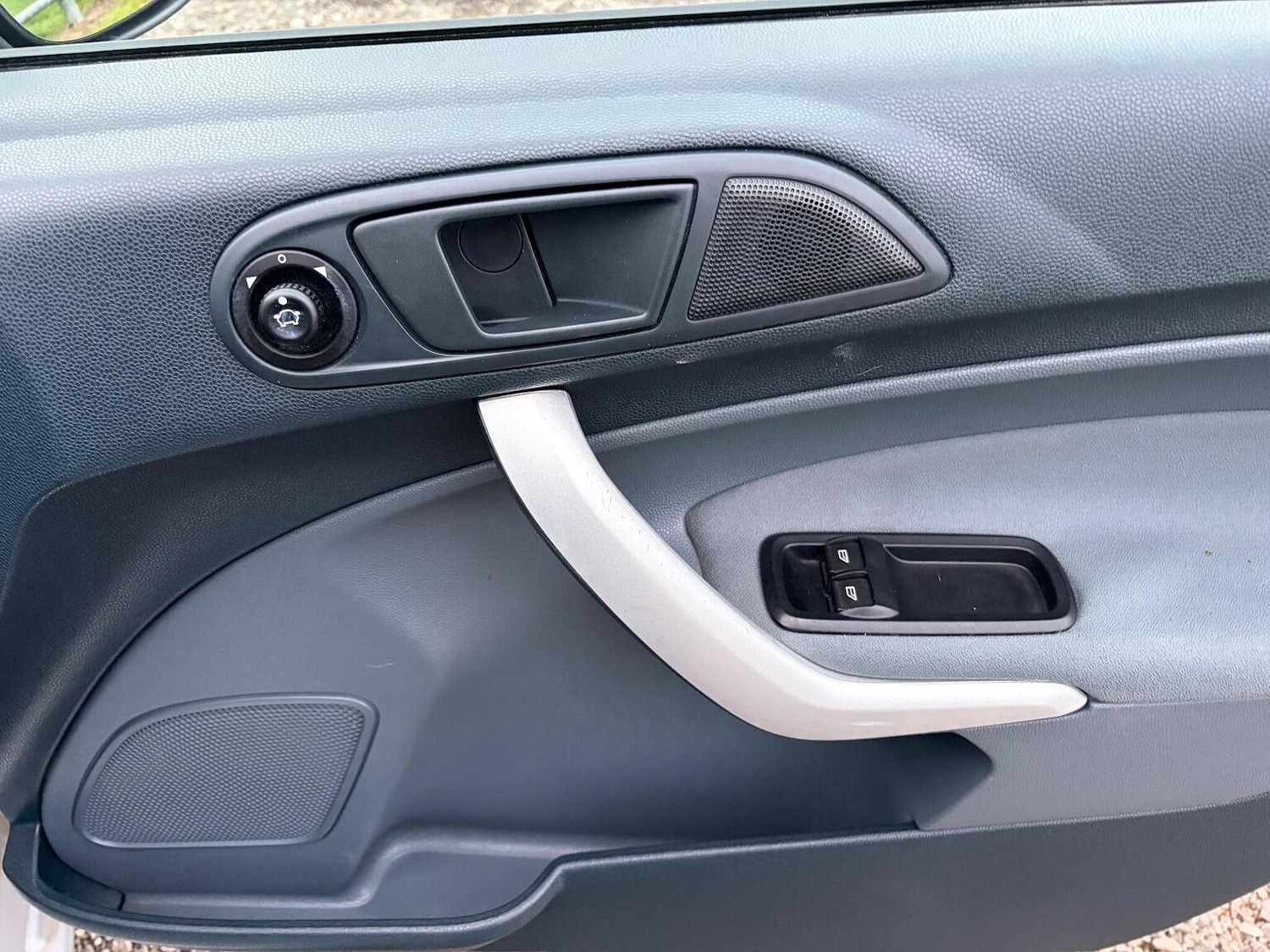 Used Ford Fiesta 2010 for sale - 76497571: Photo 8