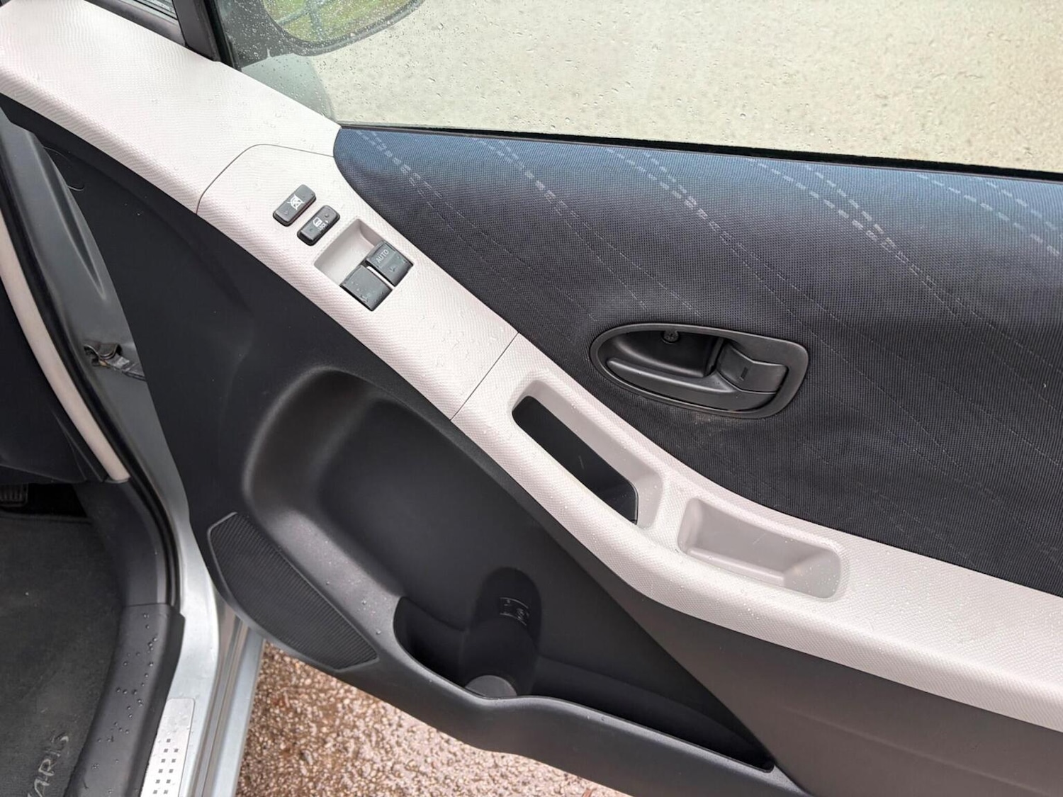 Used Toyota Yaris 2007 for sale - 77277325: Photo 15