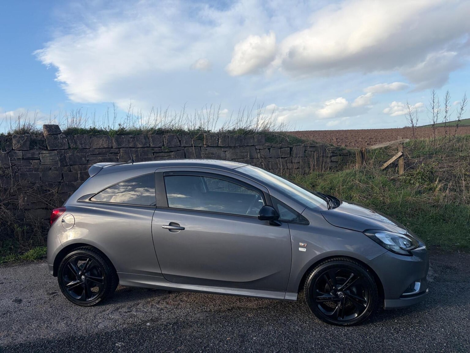 Used Vauxhall Corsa 2015 for sale - 77845005: Photo 2