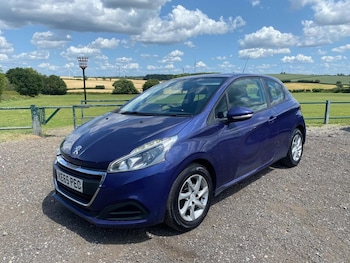 Used Peugeot 208 2016 for sale - 79451236: Photo