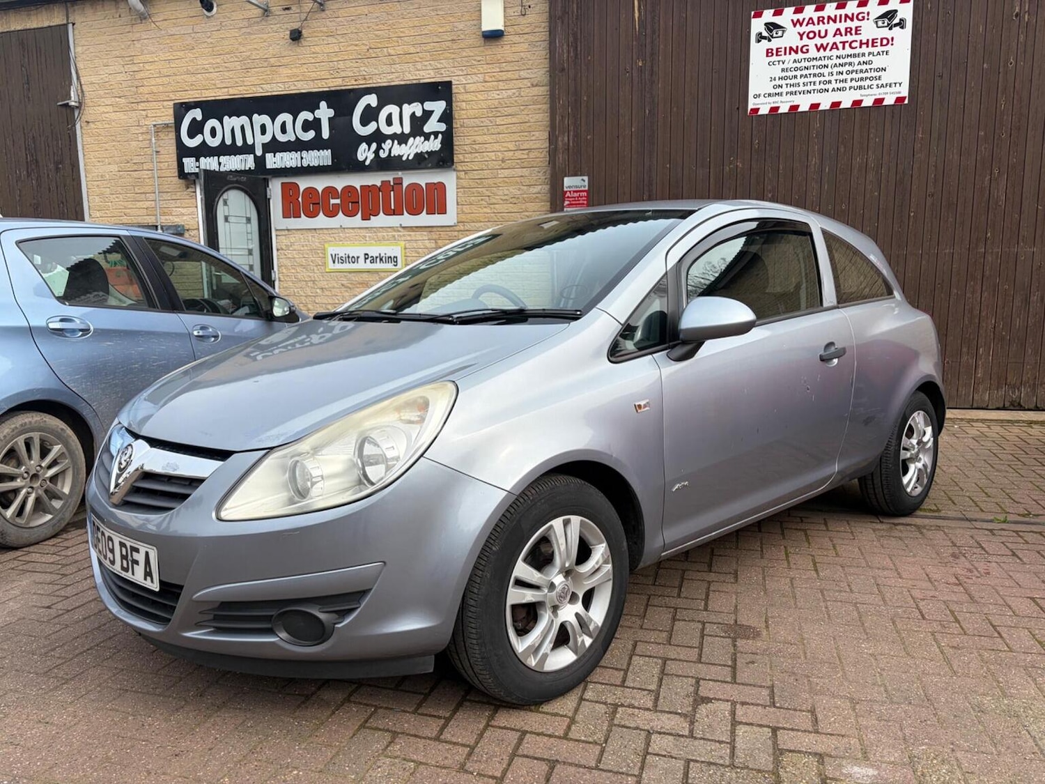 Used Vauxhall Corsa 2009 for sale - 77977127: Photo 2