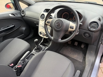 Used Vauxhall Corsa 2009 for sale - 77977127: Photo