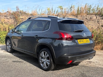 Used Peugeot 2008 2017 for sale - 79395231: Photo