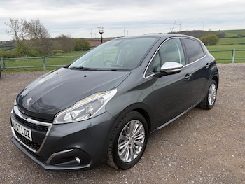 Used Peugeot 208 2017 for sale - 78242680: Photo