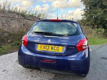 Used Peugeot 208 2013 for sale - 79717370: Photo