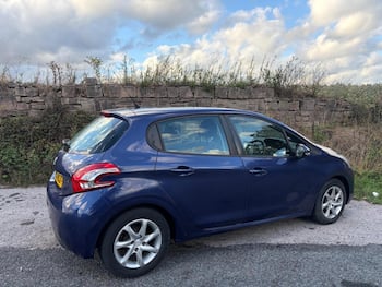 Used Peugeot 208 2013 for sale - 79717370: Photo