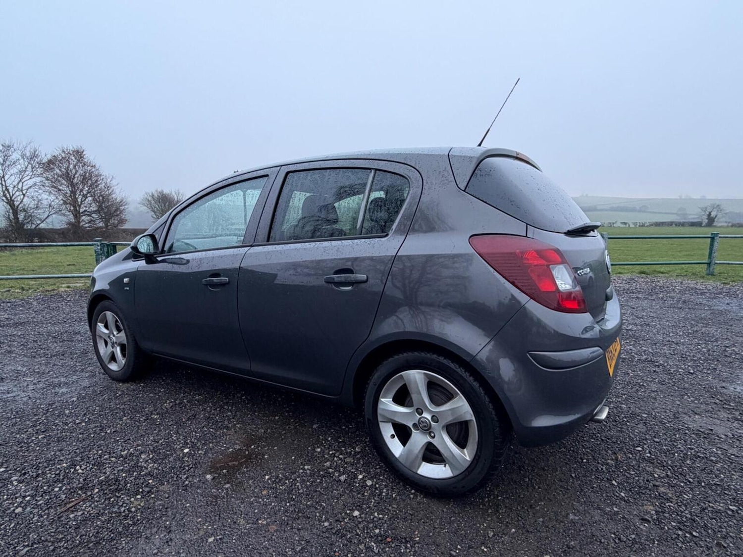 Used Vauxhall Corsa 2013 for sale - 77385330: Photo 4