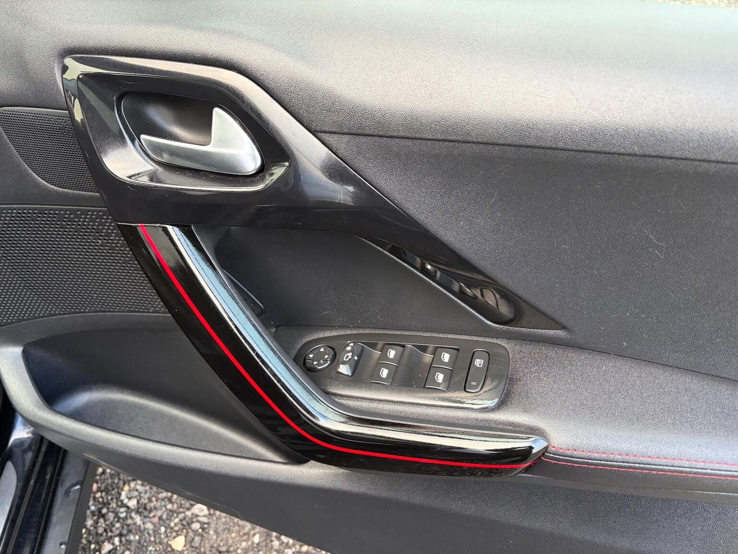 Used Peugeot 2008 2018 for sale - 77020564: Photo 17