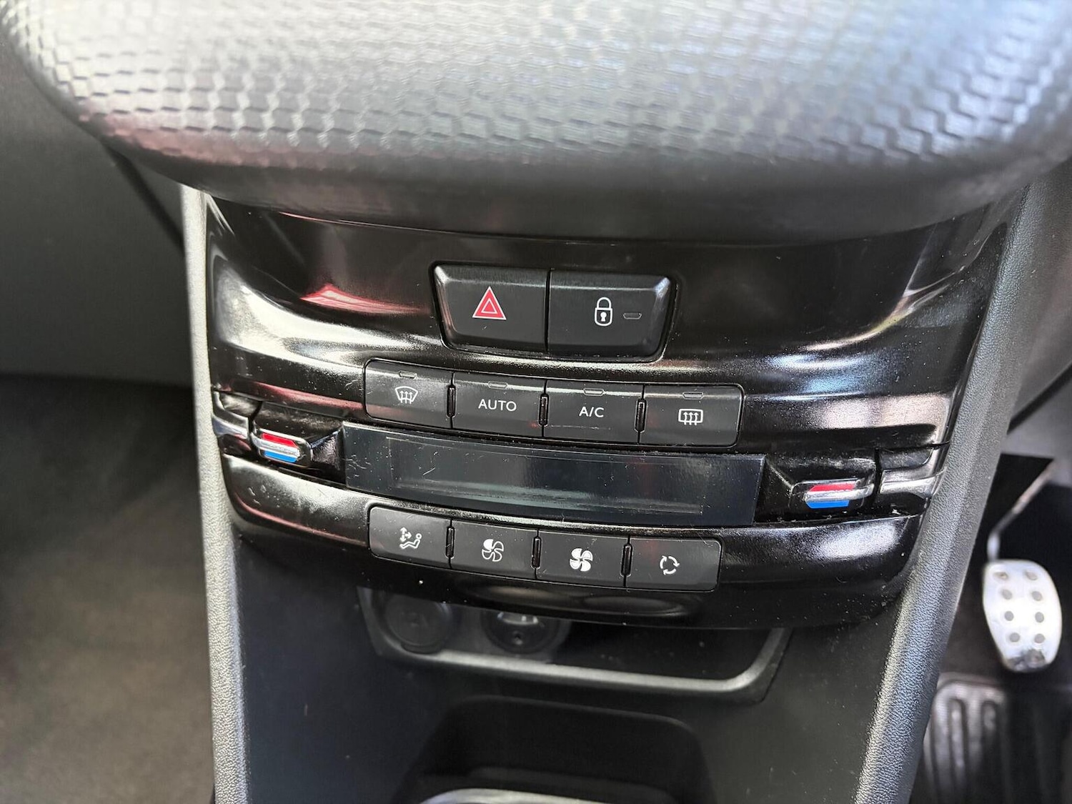 Used Peugeot 2008 2018 for sale - 77020564: Photo 19