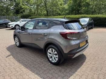 Used Renault Captur 2022 for sale - 74938811: Photo