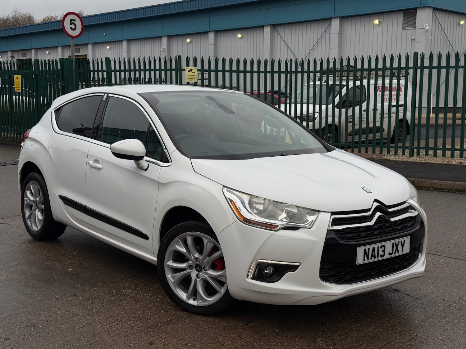 Used Citroen DS4 2013 for sale - 76971152: Photo 1