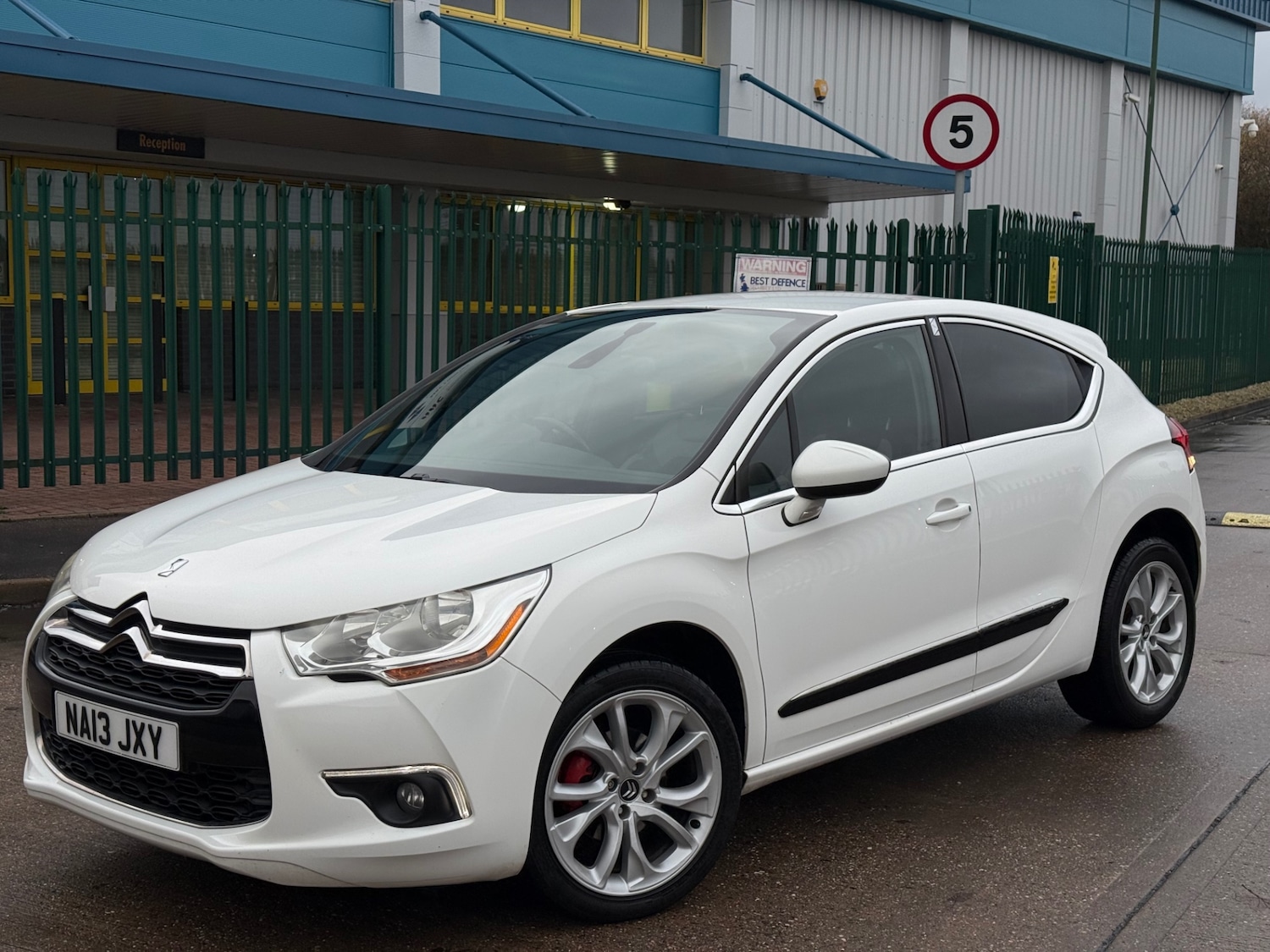 Used Citroen DS4 2013 for sale - 76971152: Photo 2