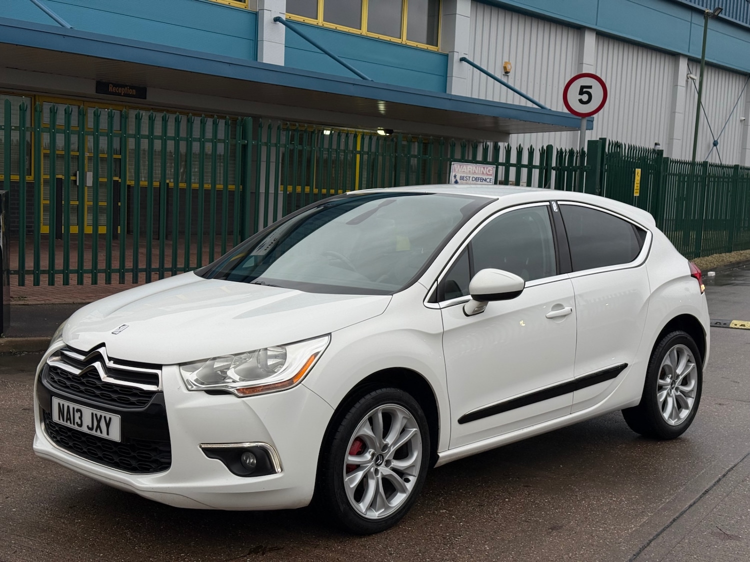 Used Citroen DS4 2013 for sale - 76971152: Photo 4