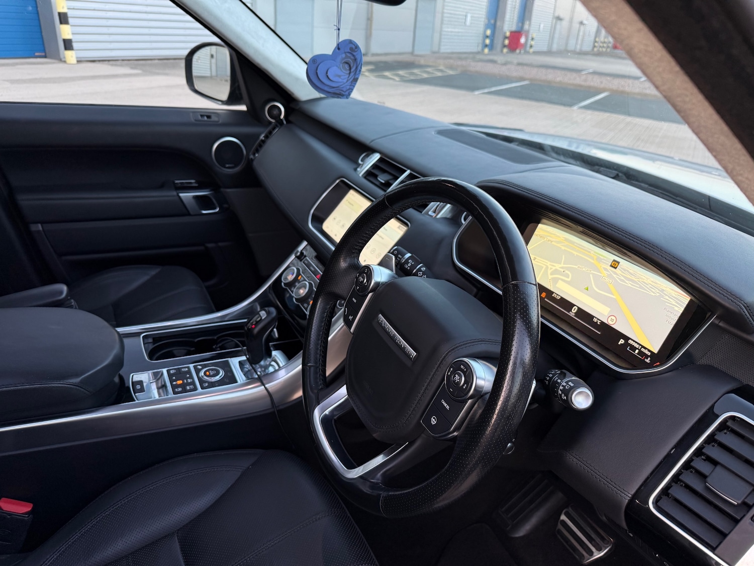 Used Land Rover Range Rover Sport 2017 for sale - 76157306: Photo 10